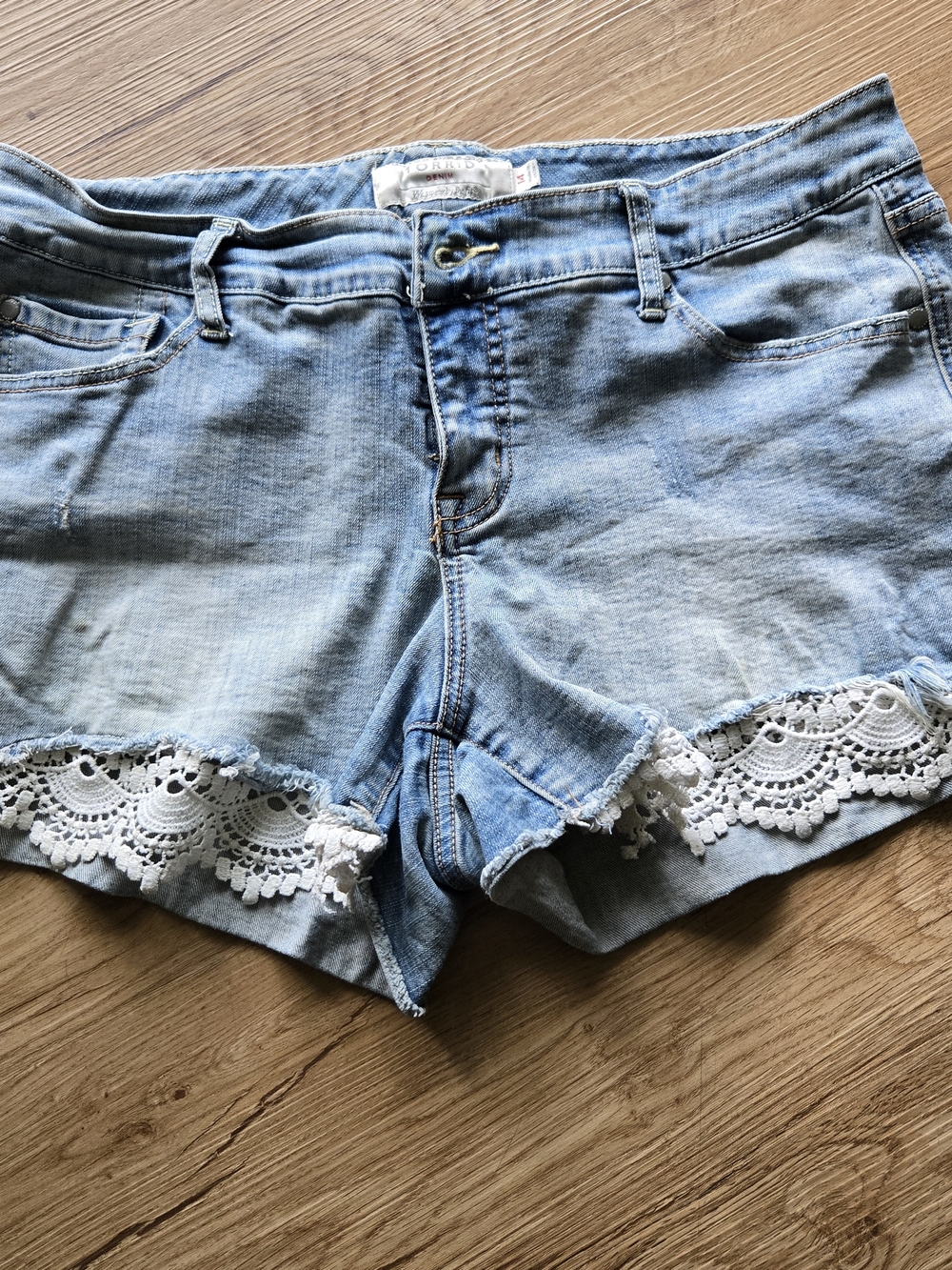 Torrid Light Blue Denim Shorts with White Crochet Hem Sz 14  34x4